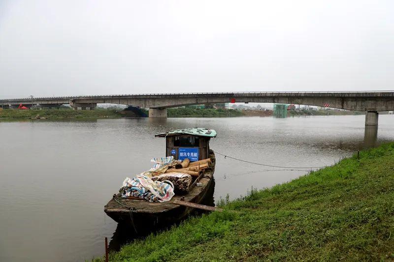 许镇镇新任领导，引领地方发展的杰出领袖