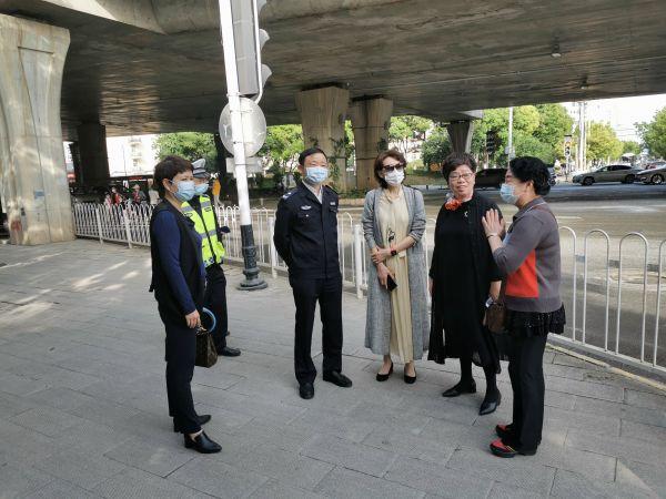 芳草街道交通优化升级，居民出行更便捷新闻速递